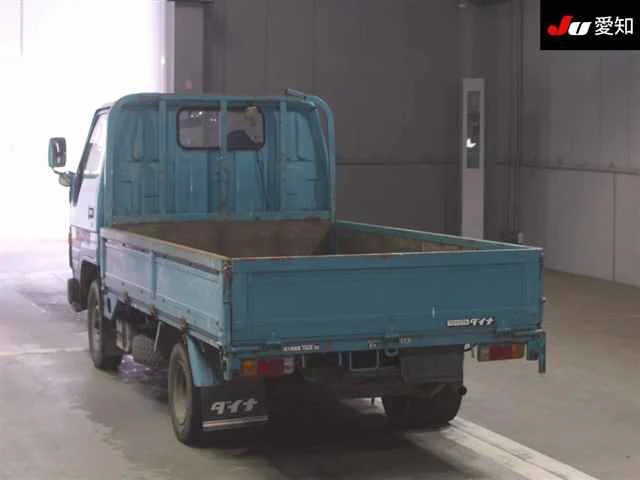 Toyota Dyna  с аукциона в Японии
