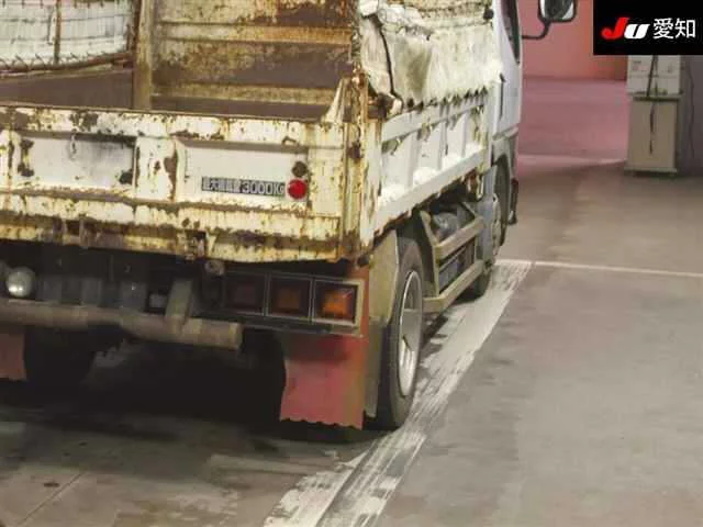 Mitsubishi Fuso Canter  с аукциона в Японии