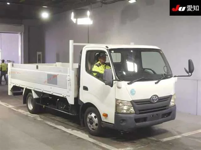 Toyota Dyna  с аукциона в Японии