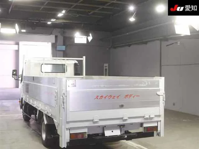 Toyota Dyna  с аукциона в Японии