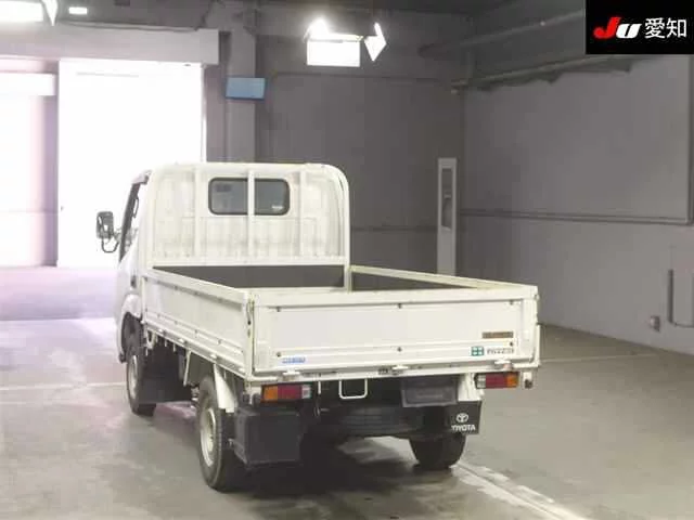 Toyota Dyna  с аукциона в Японии