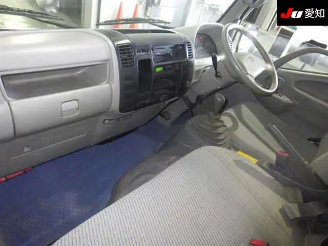 Toyota Dyna  с аукциона в Японии