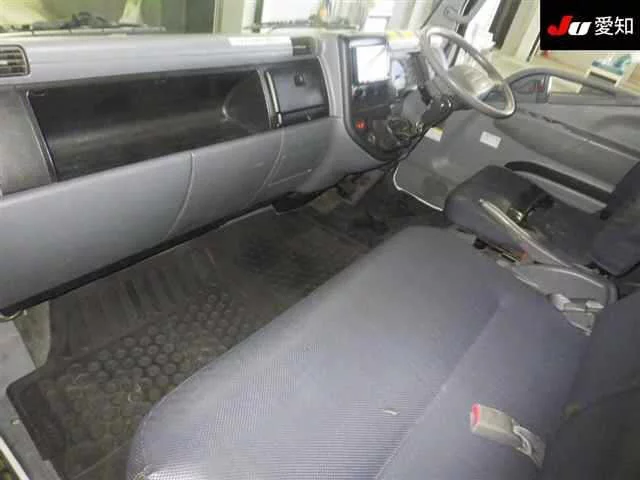 Mitsubishi Fuso Canter  с аукциона в Японии