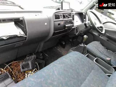 MITSUBISHI CANTER