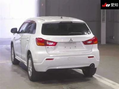 MITSUBISHI RVR