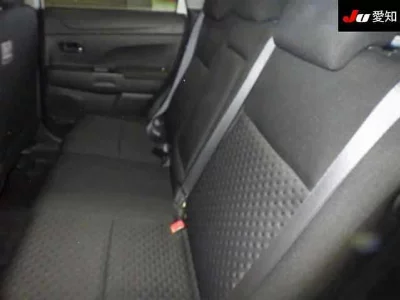 MITSUBISHI RVR