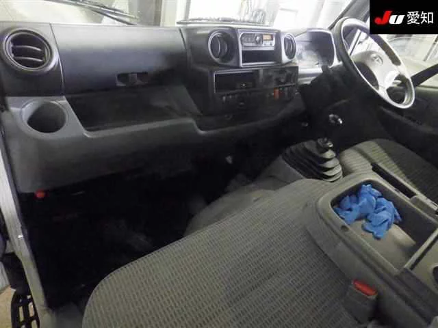 Toyota Dyna  с аукциона в Японии