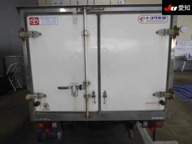 Toyota Dyna  с аукциона в Японии