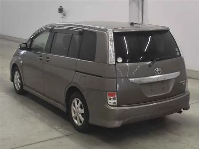TOYOTA ISIS