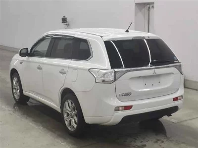 MITSUBISHI OUTLANDER PHEV