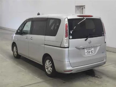 NISSAN SERENA