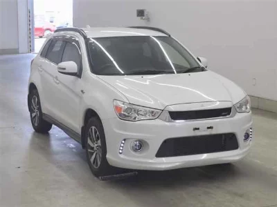 MITSUBISHI RVR