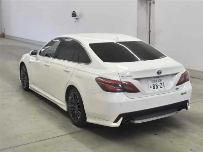 TOYOTA CROWN HYBRID