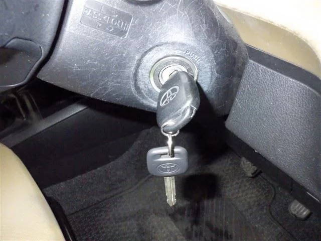 Toyota Corolla Axio  с аукциона в Японии