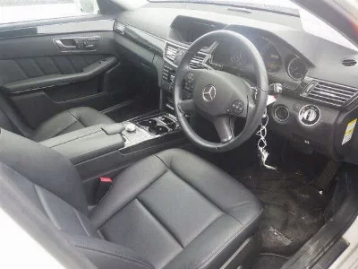 MERCEDES BENZ E CLASS