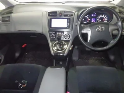 TOYOTA MARK X ZIO