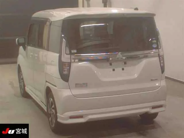 Mitsubishi Delica D:2  с аукциона в Японии