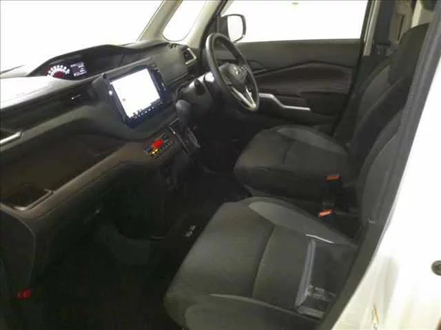 Mitsubishi Delica D:2  с аукциона в Японии