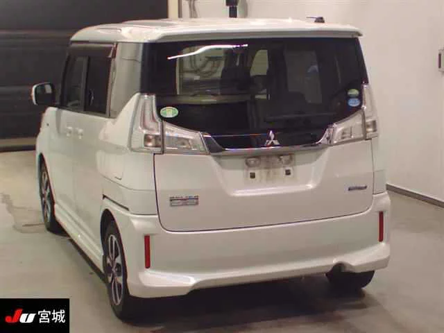 Mitsubishi Delica D:2  с аукциона в Японии