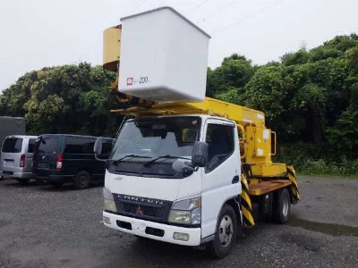 MITSUBISHI CANTER