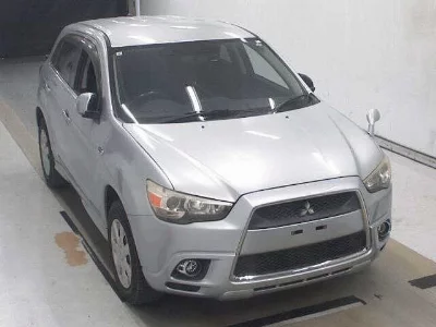 MITSUBISHI RVR