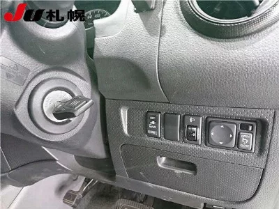 NISSAN AD VAN