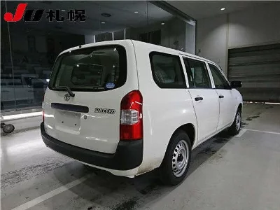 TOYOTA SUCCEED VAN