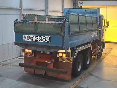 NISSAN UD