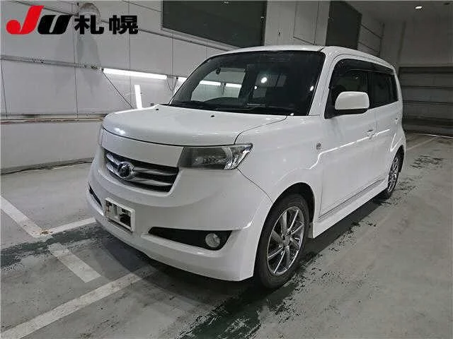 Toyota bB  с аукциона в Японии