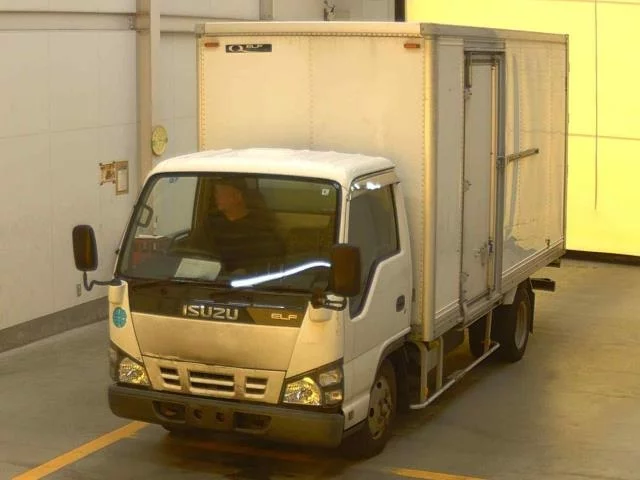 Isuzu Elf  с аукциона в Японии