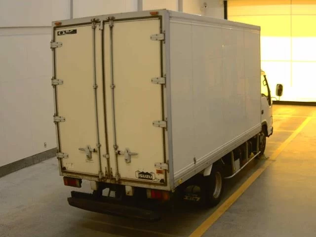 Isuzu Elf  с аукциона в Японии
