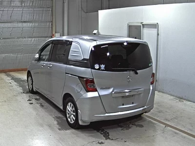 Honda Freed Spike