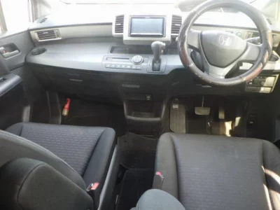 Honda Freed Spike