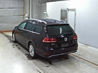 VOLKSWAGEN GOLF VARIANT