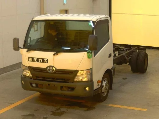 Toyota Dyna  с аукциона в Японии