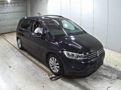 VOLKSWAGEN GOLF TOURAN