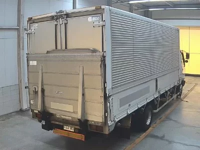 MITSUBISHI FUSO FIGHTER