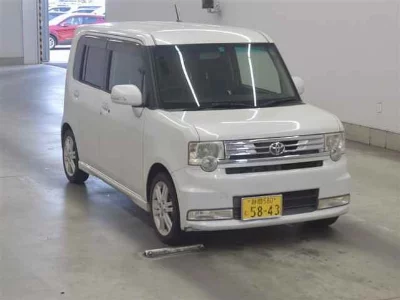 Toyota Pixis Space