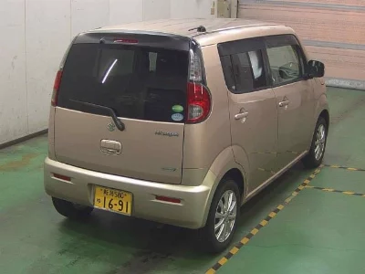 SUZUKI MRWAGON