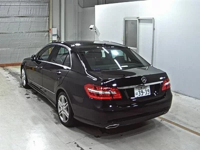 MERCEDES BENZ E CLASS