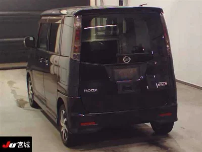 NISSAN ROOX