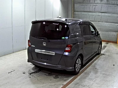 Honda Freed Spike