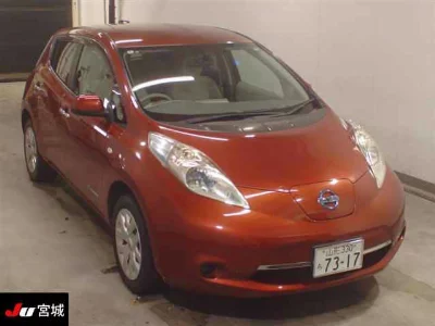 NISSAN LEAF