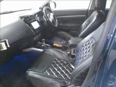 MITSUBISHI RVR