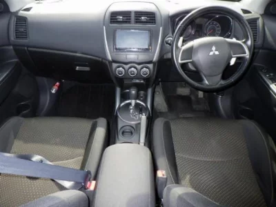 MITSUBISHI RVR