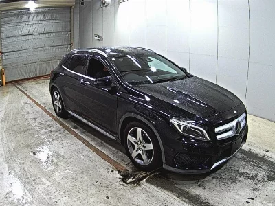 MERCEDES BENZ GLA