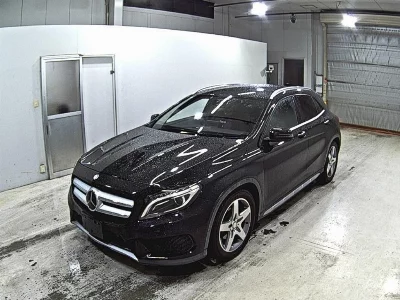 MERCEDES BENZ GLA