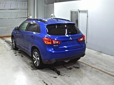 MITSUBISHI RVR