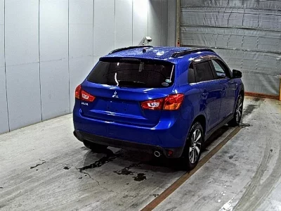 MITSUBISHI RVR
