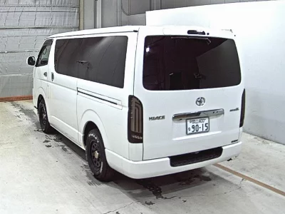 Toyota HiAce Van